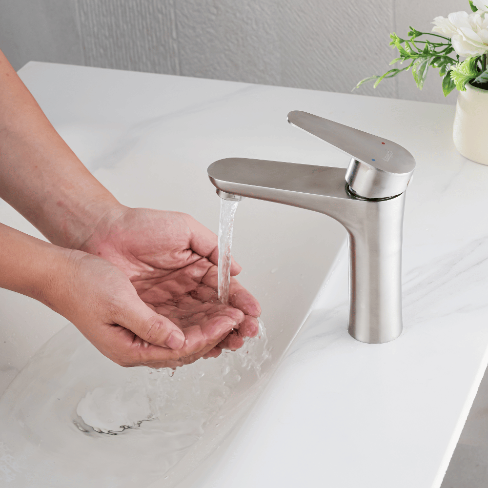 Mitigeur Lavabo Acier Brossé Bec Bas – NATUS BASIS HIBERA GRIFERS